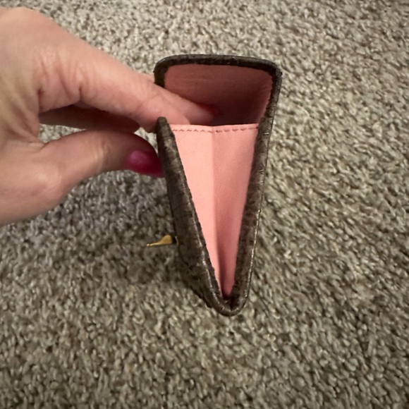 Nina Ricci Vintage 80’s 90’s Taupe/Brown Snake Leather Small Wallet - Picture 6 of 15